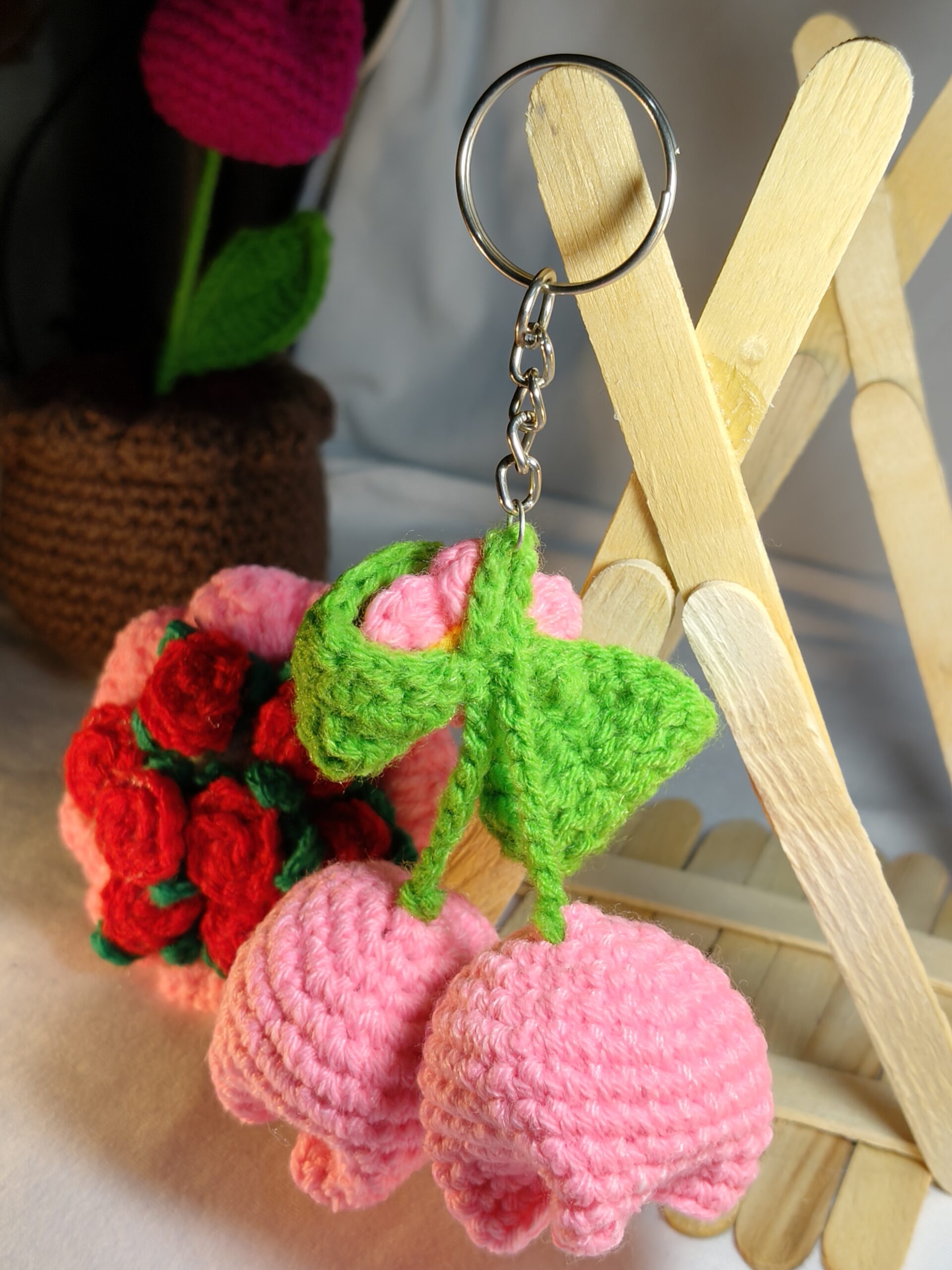 Loops And Knots Blossom Charm Tulip Keychain - Image 2