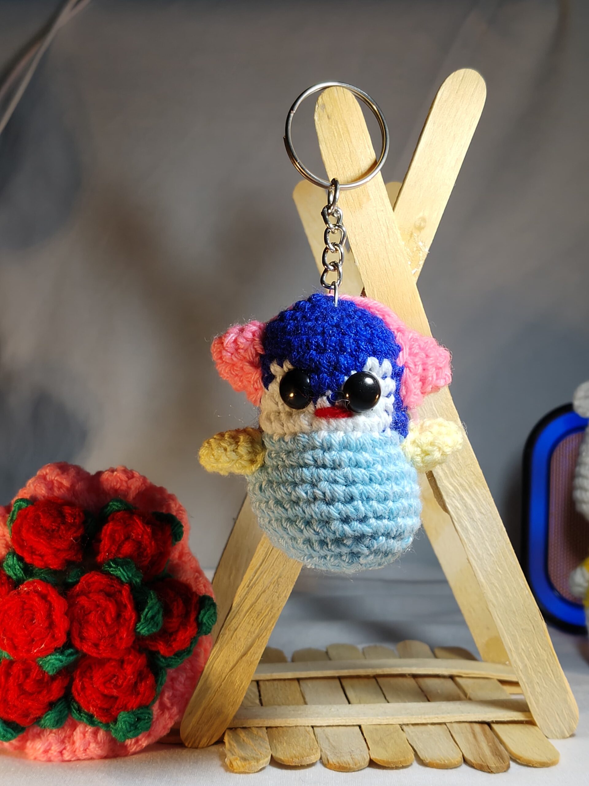 Loops And Knots FrostyFluff Penguin Keychain