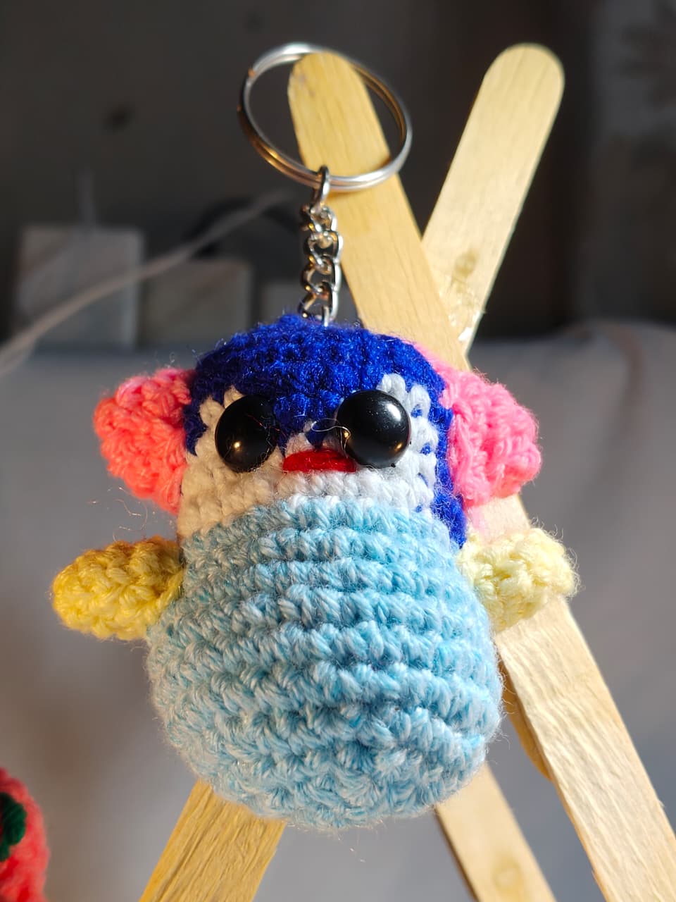Loops And Knots FrostyFluff Penguin Keychain - Image 2